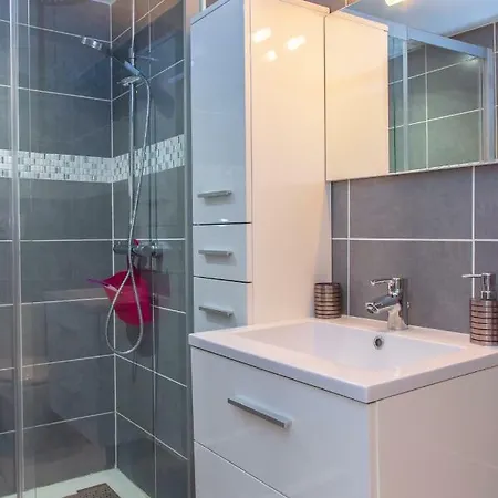 Tilou Sasu Apartamento